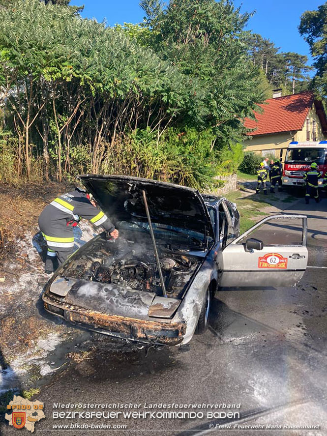 20210903 Fahrzeugbrand zwischen Mayerling und Sattelbach  Foto:  Freiwillige Feuerwehr Maria Raisenmarkt