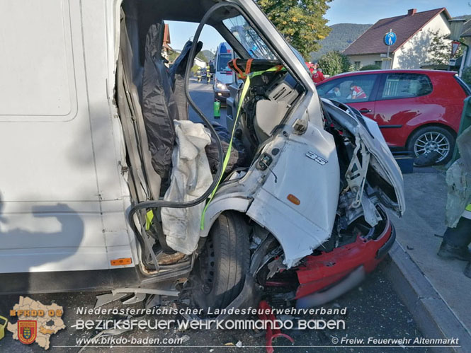 20210910 Schwerer Verkehrsunfall auf der B18 bei Altenmarkt/Thenneberg  Foto:  Freiwillige Feuerwehr Altenmarkt/Triesting