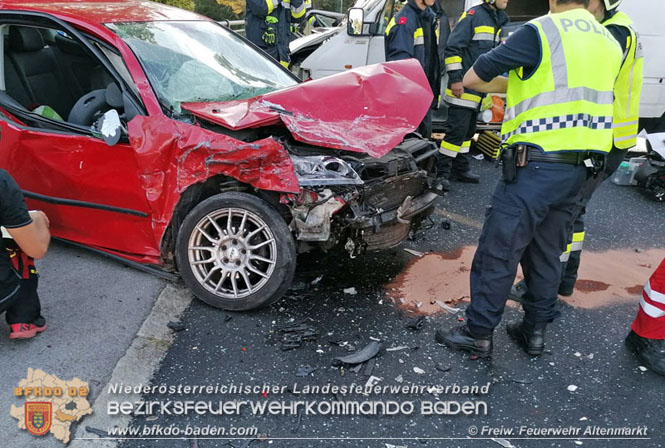 20210910 Schwerer Verkehrsunfall auf der B18 bei Altenmarkt/Thenneberg  Foto:  Freiwillige Feuerwehr Altenmarkt/Triesting