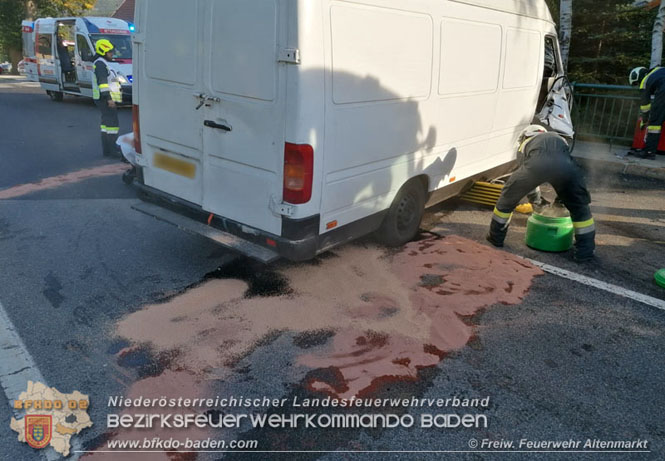 20210910 Schwerer Verkehrsunfall auf der B18 bei Altenmarkt/Thenneberg  Foto:  Freiwillige Feuerwehr Altenmarkt/Triesting