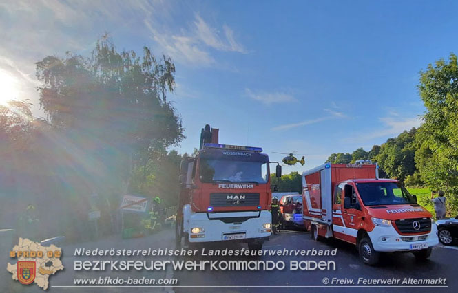 20210910 Schwerer Verkehrsunfall auf der B18 bei Altenmarkt/Thenneberg  Foto:  Freiwillige Feuerwehr Altenmarkt/Triesting