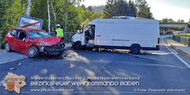 20210910 Schwerer Verkehrsunfall auf der B18 bei Altenmarkt/Thenneberg  Foto:  Freiwillige Feuerwehr Altenmarkt/Triesting