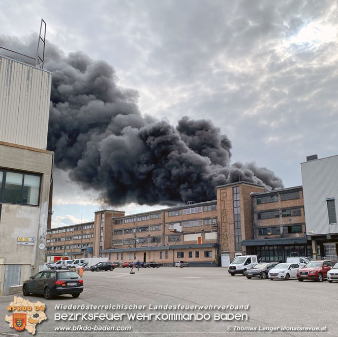 20210921 B4 Großbrand im Gewerbepark Traiskirchen 20210921 B4 Großbrand im Gewerbepark Traiskirchen