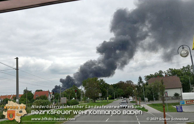 20210921 B4 Großbrand im Gewerbepark Traiskirchen 20210921 B4 Großbrand im Gewerbepark Traiskirchen