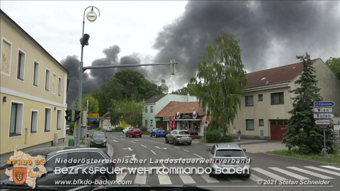 20210921 B4 Großbrand im Gewerbepark Traiskirchen 20210921 B4 Großbrand im Gewerbepark Traiskirchen