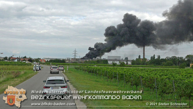 20210921 B4 Großbrand im Gewerbepark Traiskirchen 20210921 B4 Großbrand im Gewerbepark Traiskirchen