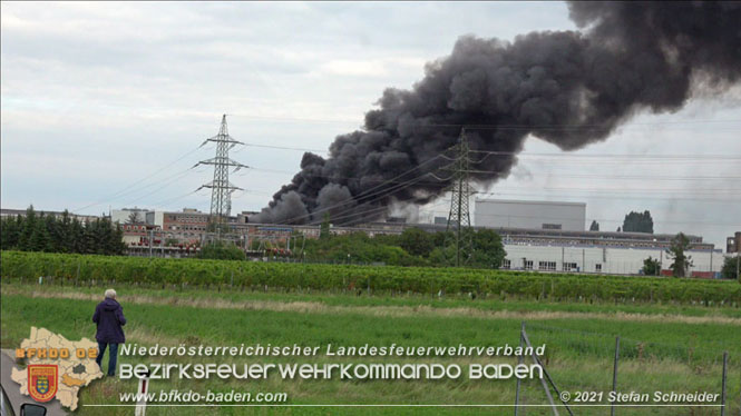 20210921 B4 Großbrand im Gewerbepark Traiskirchen 20210921 B4 Großbrand im Gewerbepark Traiskirchen