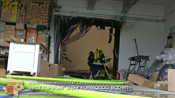 20210921 B4 Großbrand im Gewerbepark Traiskirchen 20210921 B4 Großbrand im Gewerbepark Traiskirchen