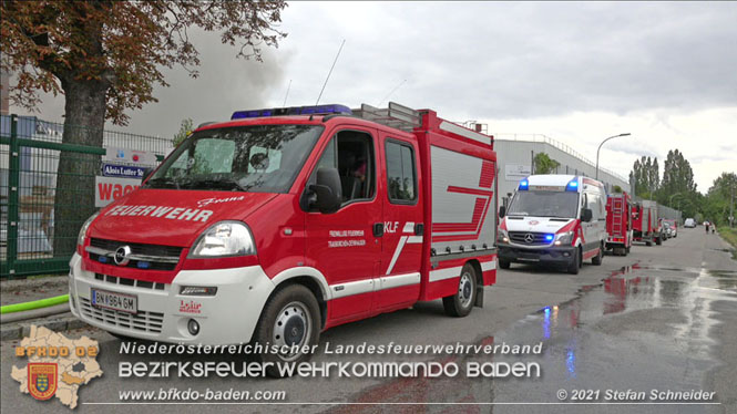 20210921 B4 Großbrand im Gewerbepark Traiskirchen 20210921 B4 Großbrand im Gewerbepark Traiskirchen