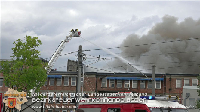 20210921 B4 Großbrand im Gewerbepark Traiskirchen 20210921 B4 Großbrand im Gewerbepark Traiskirchen