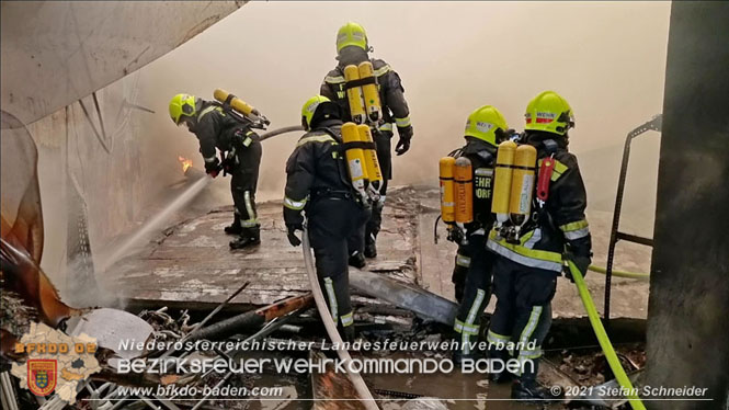 20210921 B4 Großbrand im Gewerbepark Traiskirchen 20210921 B4 Großbrand im Gewerbepark Traiskirchen