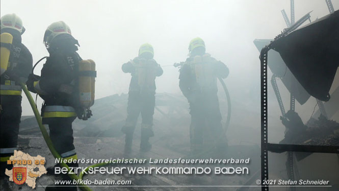 20210921 B4 Großbrand im Gewerbepark Traiskirchen 20210921 B4 Großbrand im Gewerbepark Traiskirchen