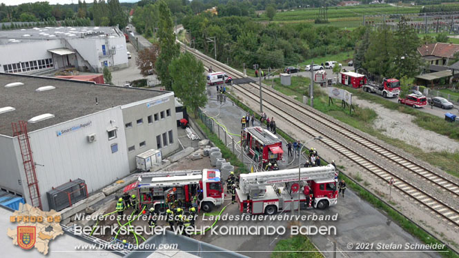 20210921 B4 Großbrand im Gewerbepark Traiskirchen 20210921 B4 Großbrand im Gewerbepark Traiskirchen