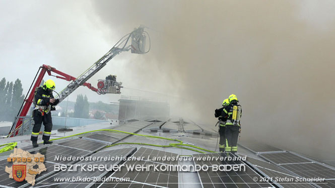 20210921 B4 Großbrand im Gewerbepark Traiskirchen 20210921 B4 Großbrand im Gewerbepark Traiskirchen