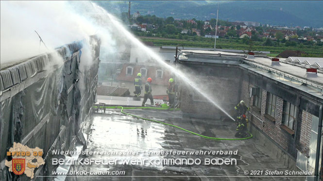 20210921 B4 Großbrand im Gewerbepark Traiskirchen 20210921 B4 Großbrand im Gewerbepark Traiskirchen