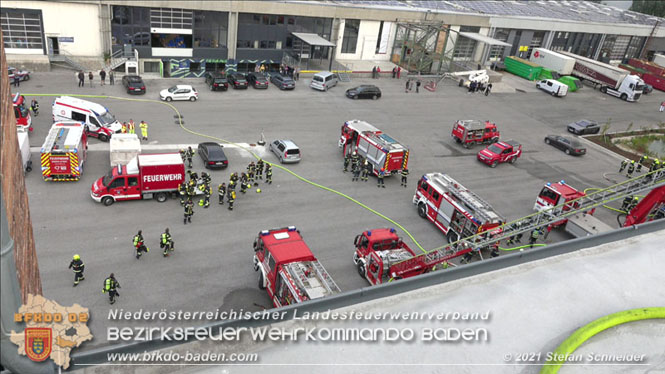 20210921 B4 Großbrand im Gewerbepark Traiskirchen 20210921 B4 Großbrand im Gewerbepark Traiskirchen