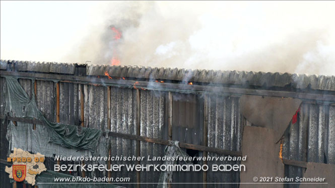 20210921 B4 Großbrand im Gewerbepark Traiskirchen 20210921 B4 Großbrand im Gewerbepark Traiskirchen