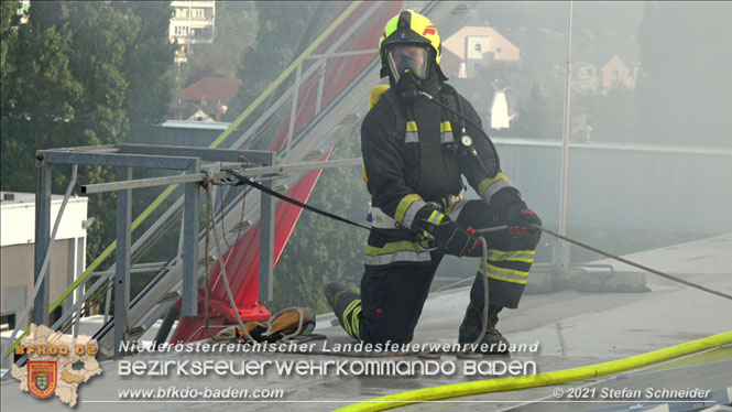 20210921 B4 Großbrand im Gewerbepark Traiskirchen 20210921 B4 Großbrand im Gewerbepark Traiskirchen