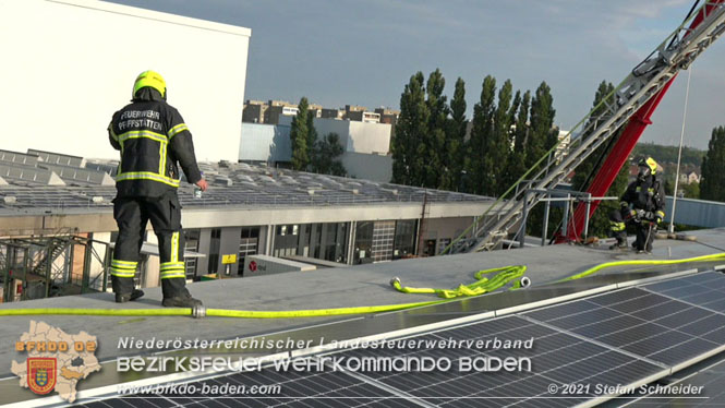 20210921 B4 Großbrand im Gewerbepark Traiskirchen 20210921 B4 Großbrand im Gewerbepark Traiskirchen