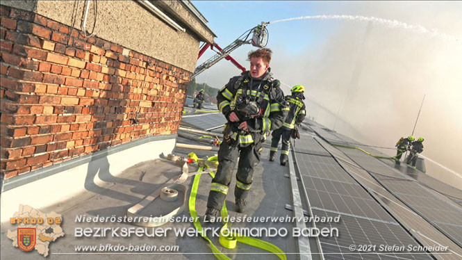 20210921 B4 Großbrand im Gewerbepark Traiskirchen 20210921 B4 Großbrand im Gewerbepark Traiskirchen