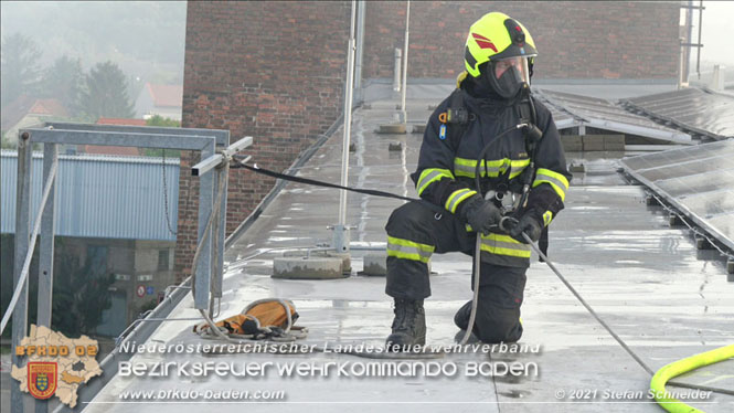 20210921 B4 Großbrand im Gewerbepark Traiskirchen 20210921 B4 Großbrand im Gewerbepark Traiskirchen
