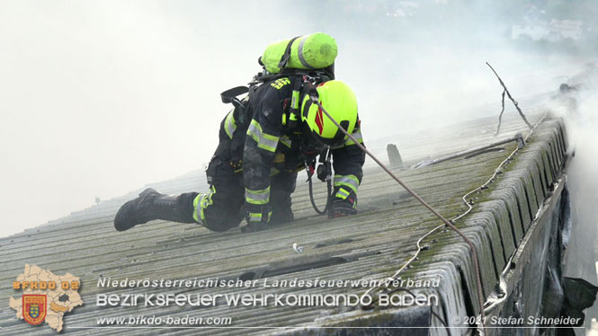 20210921 B4 Großbrand im Gewerbepark Traiskirchen 20210921 B4 Großbrand im Gewerbepark Traiskirchen
