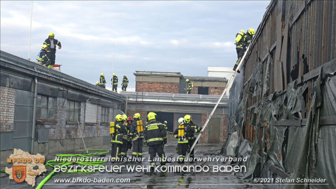 20210921 B4 Großbrand im Gewerbepark Traiskirchen 20210921 B4 Großbrand im Gewerbepark Traiskirchen