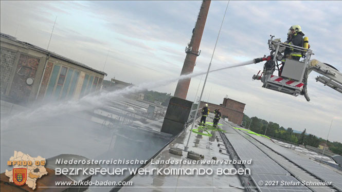20210921 B4 Großbrand im Gewerbepark Traiskirchen 20210921 B4 Großbrand im Gewerbepark Traiskirchen