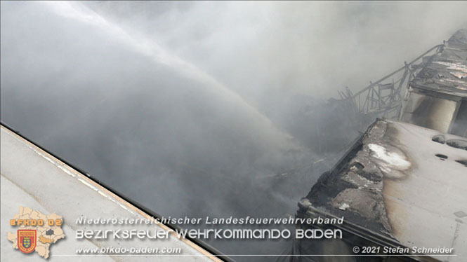 20210921 B4 Großbrand im Gewerbepark Traiskirchen 20210921 B4 Großbrand im Gewerbepark Traiskirchen