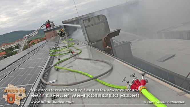 20210921 B4 Großbrand im Gewerbepark Traiskirchen 20210921 B4 Großbrand im Gewerbepark Traiskirchen