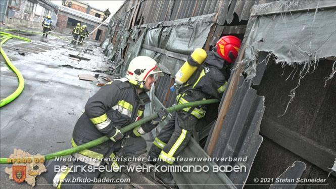 20210921 B4 Großbrand im Gewerbepark Traiskirchen 20210921 B4 Großbrand im Gewerbepark Traiskirchen