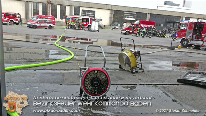 20210921 B4 Großbrand im Gewerbepark Traiskirchen 20210921 B4 Großbrand im Gewerbepark Traiskirchen