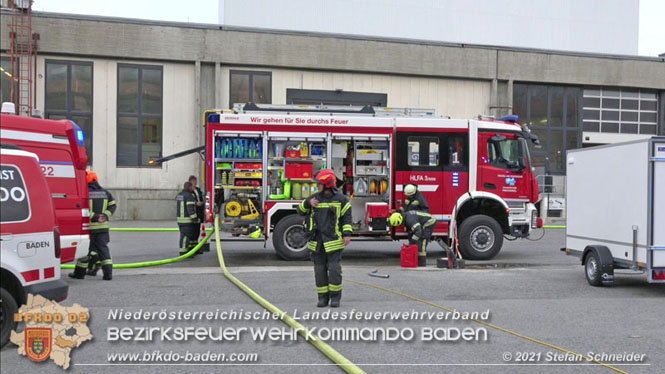 20210921 B4 Großbrand im Gewerbepark Traiskirchen