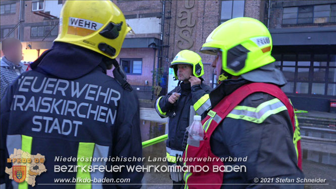20210921 B4 Großbrand im Gewerbepark Traiskirchen 20210921 B4 Großbrand im Gewerbepark Traiskirchen
