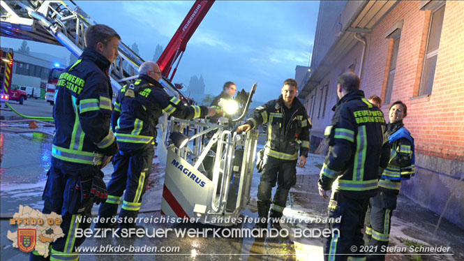 20210921 B4 Großbrand im Gewerbepark Traiskirchen 20210921 B4 Großbrand im Gewerbepark Traiskirchen