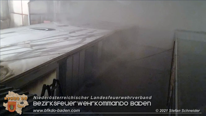 20210921 B4 Großbrand im Gewerbepark Traiskirchen 20210921 B4 Großbrand im Gewerbepark Traiskirchen
