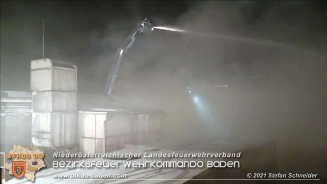 20210921 B4 Großbrand im Gewerbepark Traiskirchen 20210921 B4 Großbrand im Gewerbepark Traiskirchen