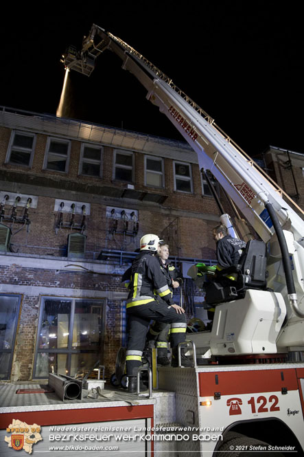 20210921 B4 Großbrand im Gewerbepark Traiskirchen 20210921 B4 Großbrand im Gewerbepark Traiskirchen