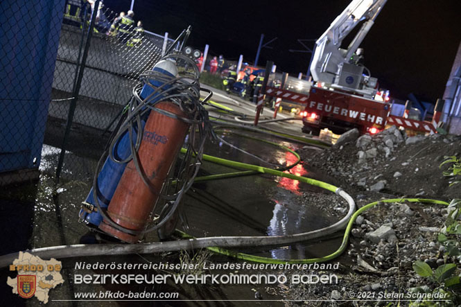 20210921 B4 Großbrand im Gewerbepark Traiskirchen 20210921 B4 Großbrand im Gewerbepark Traiskirchen
