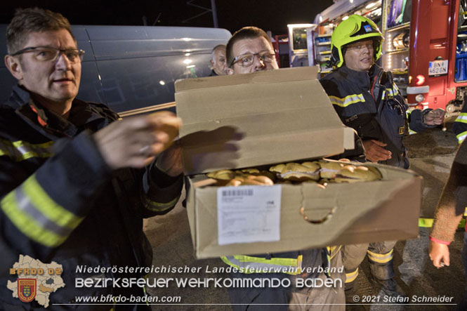 20210921 B4 Großbrand im Gewerbepark Traiskirchen 20210921 B4 Großbrand im Gewerbepark Traiskirchen