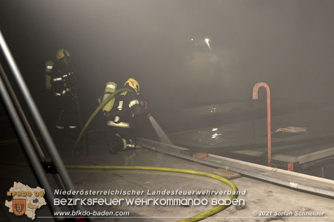 20210921 B4 Großbrand im Gewerbepark Traiskirchen 20210921 B4 Großbrand im Gewerbepark Traiskirchen