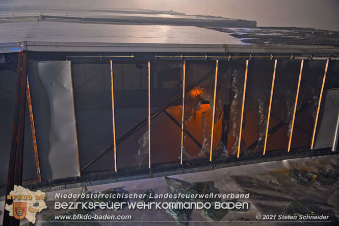 20210921 B4 Großbrand im Gewerbepark Traiskirchen 20210921 B4 Großbrand im Gewerbepark Traiskirchen