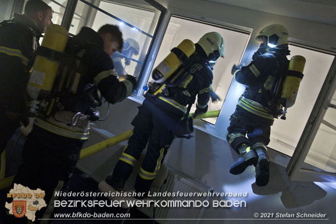 20210921 B4 Großbrand im Gewerbepark Traiskirchen 20210921 B4 Großbrand im Gewerbepark Traiskirchen
