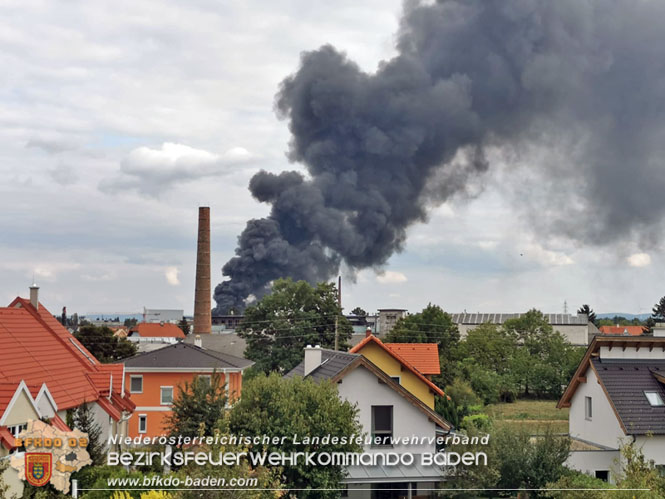 20210921 B4 Großbrand im Gewerbepark Traiskirchen 20210921 B4 Großbrand im Gewerbepark Traiskirchen