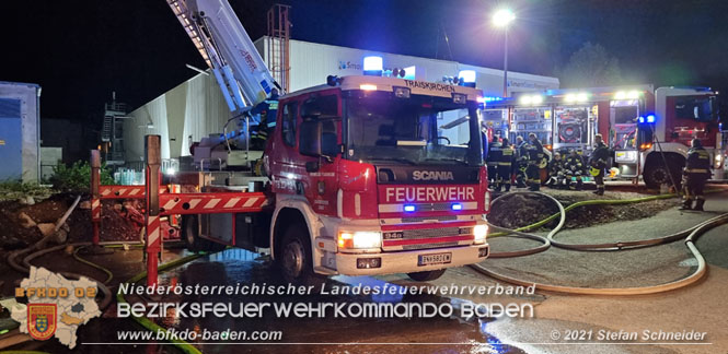 20210921 B4 Großbrand im Gewerbepark Traiskirchen 20210921 B4 Großbrand im Gewerbepark Traiskirchen