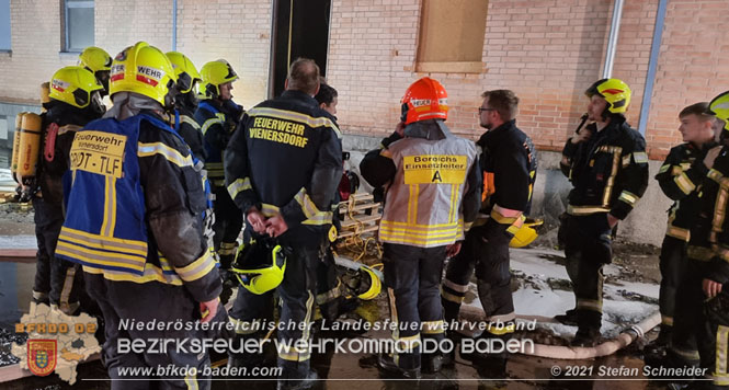 20210921 B4 Großbrand im Gewerbepark Traiskirchen 20210921 B4 Großbrand im Gewerbepark Traiskirchen