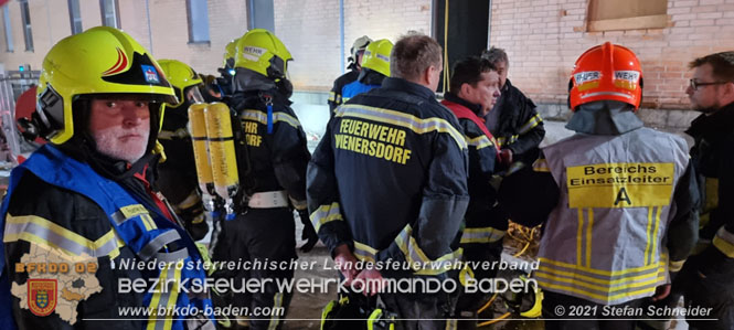 20210921 B4 Großbrand im Gewerbepark Traiskirchen 20210921 B4 Großbrand im Gewerbepark Traiskirchen