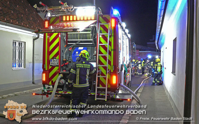 20211010 Nchtlicher Garagenbrand in Badener Innenstadt  Foto:  Freiwillige Feuerwehr Baden-Stadt