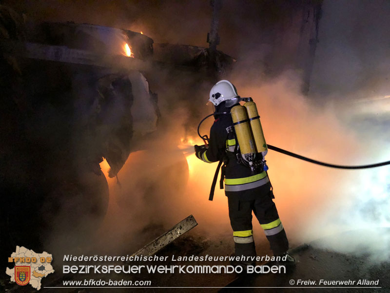 20211028 LKW Brand auf der A21 bei Hochstraß Foto: © Freiwillige Feuerwehr Alland 20211028 LKW Brand auf der A21 bei Hochstraß Foto: © Freiwillige Feuerwehr Alland