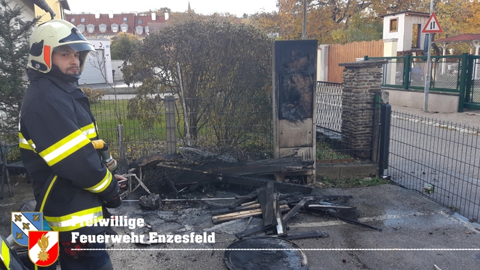 20211102 Brand eines E-Hausanschlusskasten in Enzesfeld  Foto:  Freiwillige Feuerwehr Enzesfeld